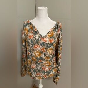 Floral blouse nwt